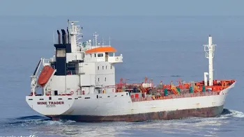 NEWS ALERT Incendii la bordul a două nave, în apropiere de Sulina. Opt marinari sunt dați dispăruți. Primele imagini de la operațiunea de salvare