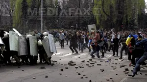 Justiţia din Republica Moldova acordă despăgubiri unui tânăr maltratat în timpul protestelor din 2009