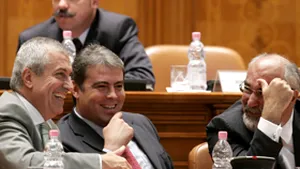 FOCUS: Ziua când Guvernul a dat la spate o altă moţiune de cenzură