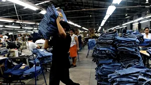 Jeanşii anticelulită au fost creaţi de un designer brazilian