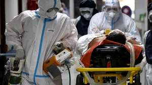 COVID-19. Pericol de depăşire a capacităţii sistemului medical: 50% din pacienţii de la Terapie Intensivă sunt ventilaţi mecanic