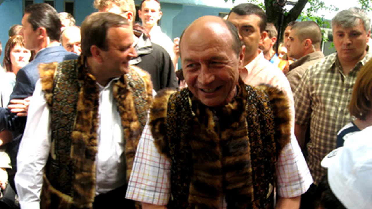 Băsescu: Mie imi face plăcere, voi continua să merg în ţară