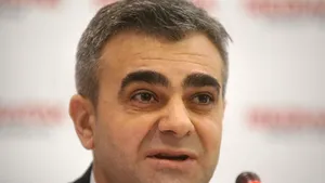 Doar 10-15% dintre participanţii la Pilonul II aleg în cunoştinţă de cauză un fond de pensii