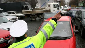 Semafoare defecte, lipsa de agenţi şi ploaia generează ambuteiaje în Capitală (Video ProTv)