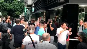 VIDEO Moment în timpul marşului din Capitală în care POLIŢIŞTII au fost huiduiţi: 