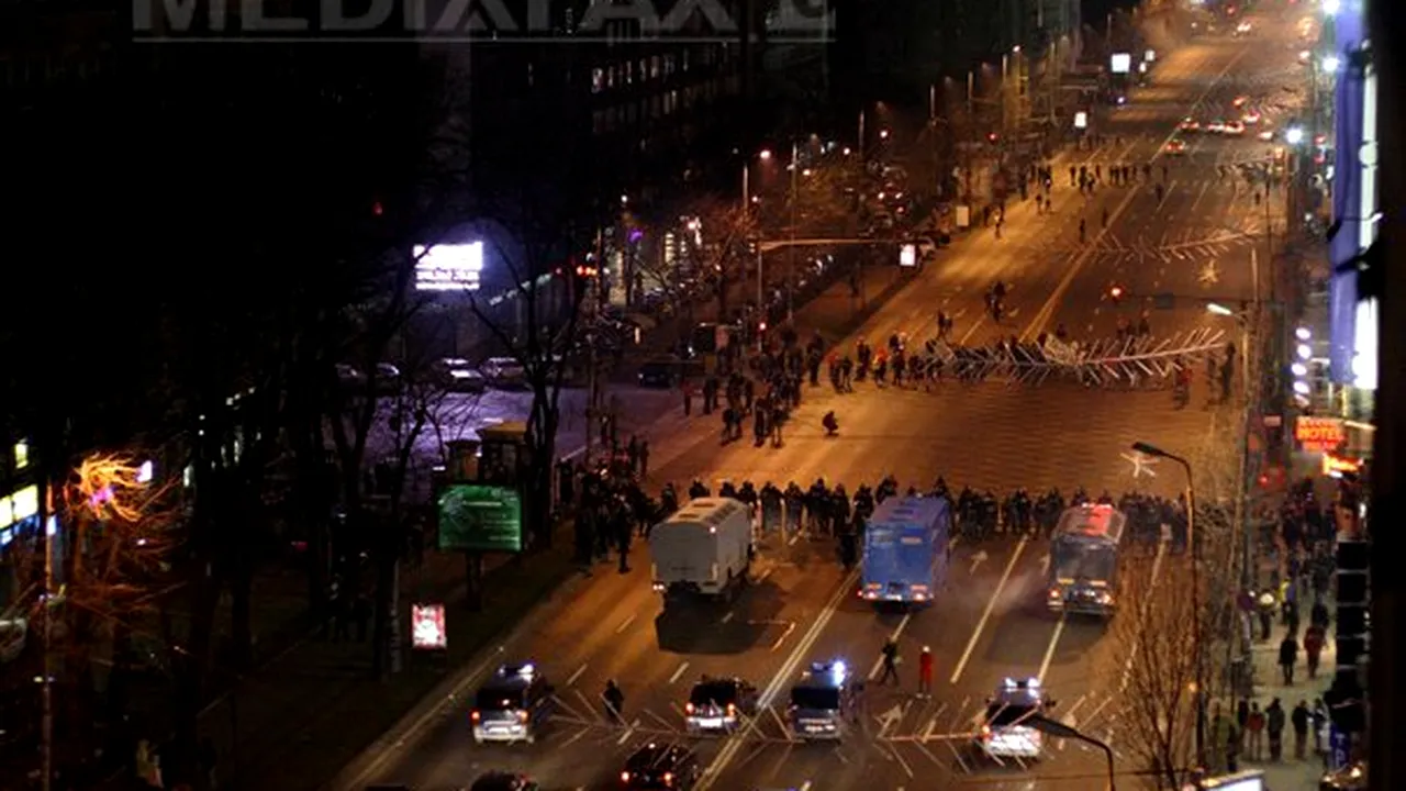 PROTESTELE DIN CAPITALĂ - Jandarmeria: Organizatorii mitingului PNL vor fi sancţionaţi pentru blocarea Pieţei Victoria
