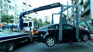 Primăria Capitalei vrea să ridice maşinile staţionate neregulamentar. Cât va costa recuperarea automobilului