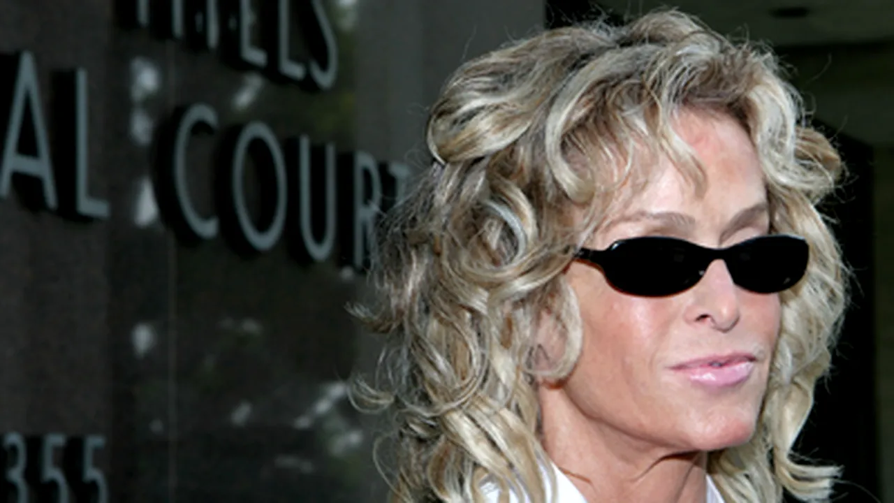 Farrah Fawcett se va căsători cu Ryan O'Neal