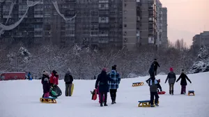 Vremea se răceşte în următoarele zile. Meteorologii anunţă ninsori, inclusiv în Capitală