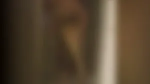 Cazul fetiţei de 5 ani bătută cu mătura şi umilită de mama sa: Decizia luată de autorităţi