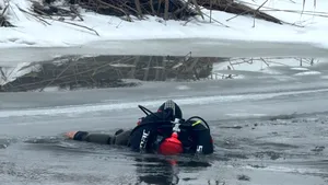 Căutări contracronometru în Gherla: copil căzut în râul Someș, pompierii și scafandrii intervin