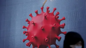 Cum poţi afla dacă te-ai infectat cu tulpina de cornavirus din Marea Britanie. Îţi spune un medic infecţionist de la „Matei Balş”