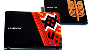 Netbook-uri româneşti, decorate cu motive tradiţionale: furcă de tors şi pernă de zestre