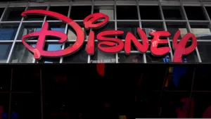 Acord major: Disney va investi 1 miliard de dolari în OpenAI