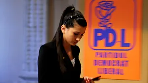 Tinerii din PDL Cluj vor să strângă zece mii de semnături pentru Elena Băsescu