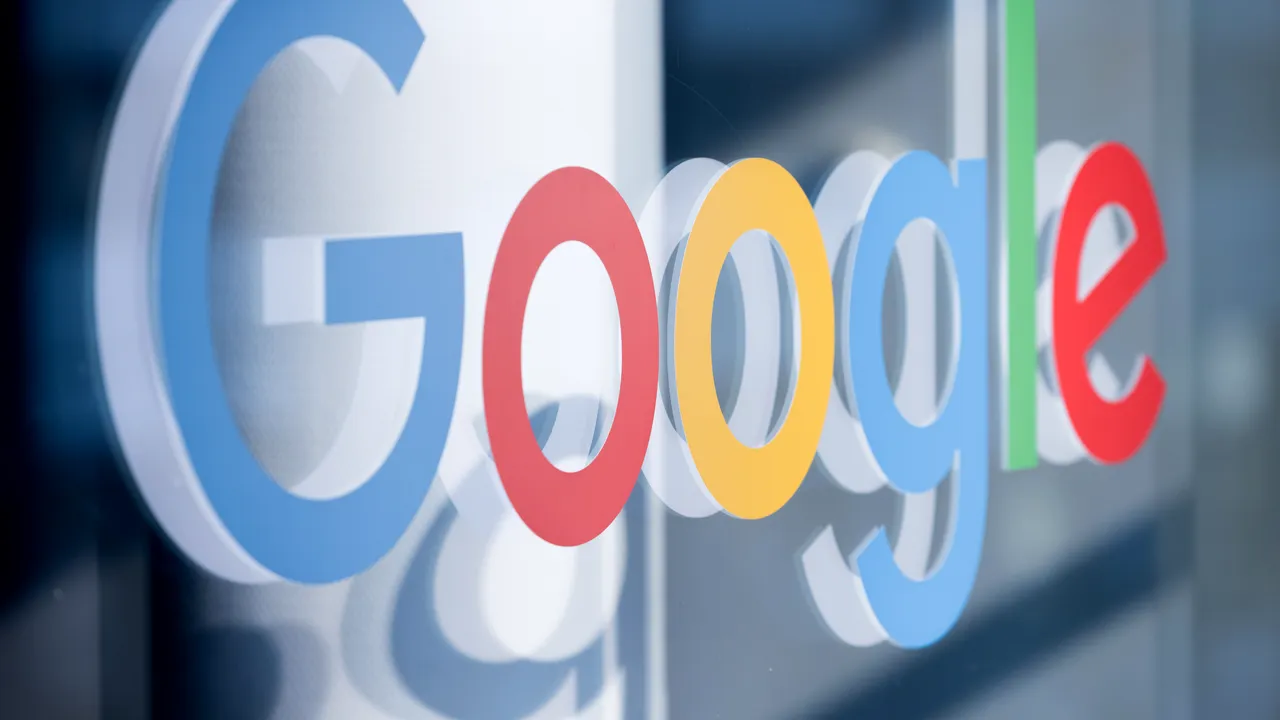 Rusia amendează Google pentru videoclipuri care învaţă soldaţii ruşi cum să se predea