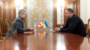 EXTERNE Criză politică la Kiev: Zelenski refuză să-și demită șeful de cabinet