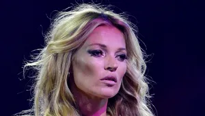 Kate Moss s-a accidentat la schi în Alpii elveţieni