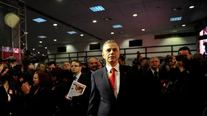 Ameninţări cu ruperea PSD dacă Geoană mai câştigă mandat