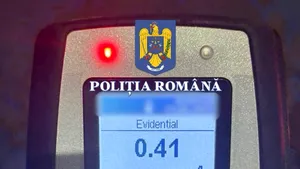 Tânăr băut, prins de poliţişti cu peste 120 km/h pe o stradă din Bacău