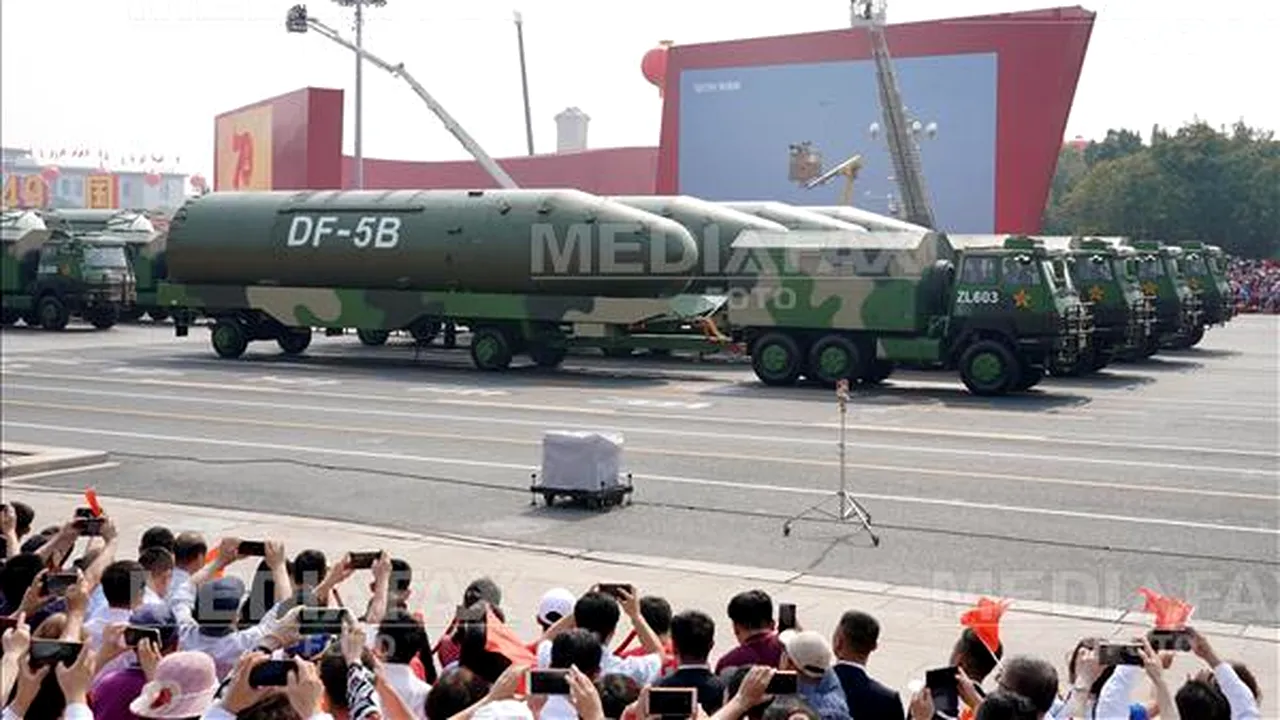 China îşi modernizează arsenalul nuclear şi cere Statelor Unite şi Rusiei să reducă propriile stocuri