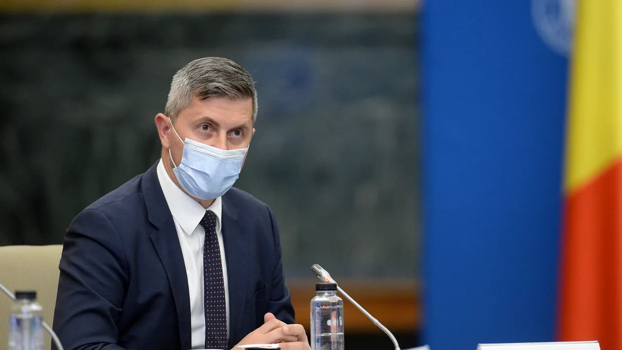 COMENTARIU Marius Oprea / Pe Barna îl doare-n spate de vaccinare. El vrea doar o victorie electorală, în confruntarea cu Biserica