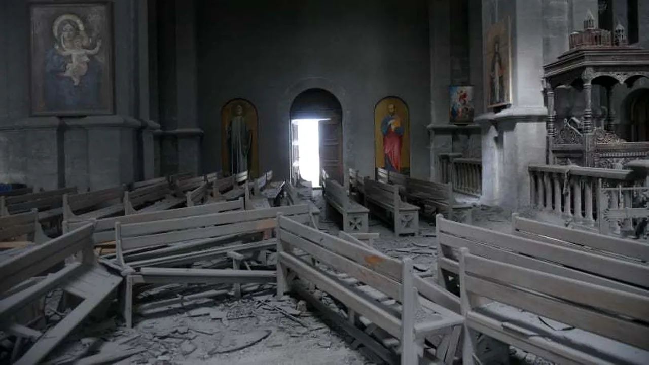 COMENTARIU Lelia Munteanu: Sunetul deznădejdii