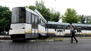 Tramvai al liniei 41, deraiat în zona Piaţa Presei Libere din Capitală. Circulaţia, întreruptă timp de o oră şi jumătate, a fost reluată - FOTO
