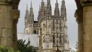 PREMIERĂ la Canterbury: Catedrala va avea un cor feminin