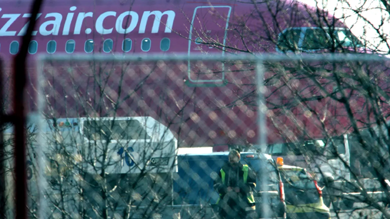 Aeronava Wizzair întoarsă la sol în urma ameninţării cu bombă a decolat spre Londra