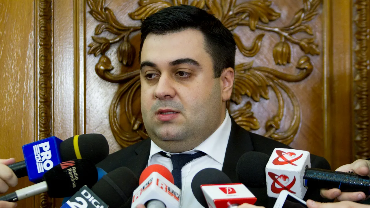 BIO: Alexandru-Răzvan Cuc, ministrul propus pentru Transporturi, în vârstă de 33 de ani, fost consilier PP-DD în Giurgiu 
