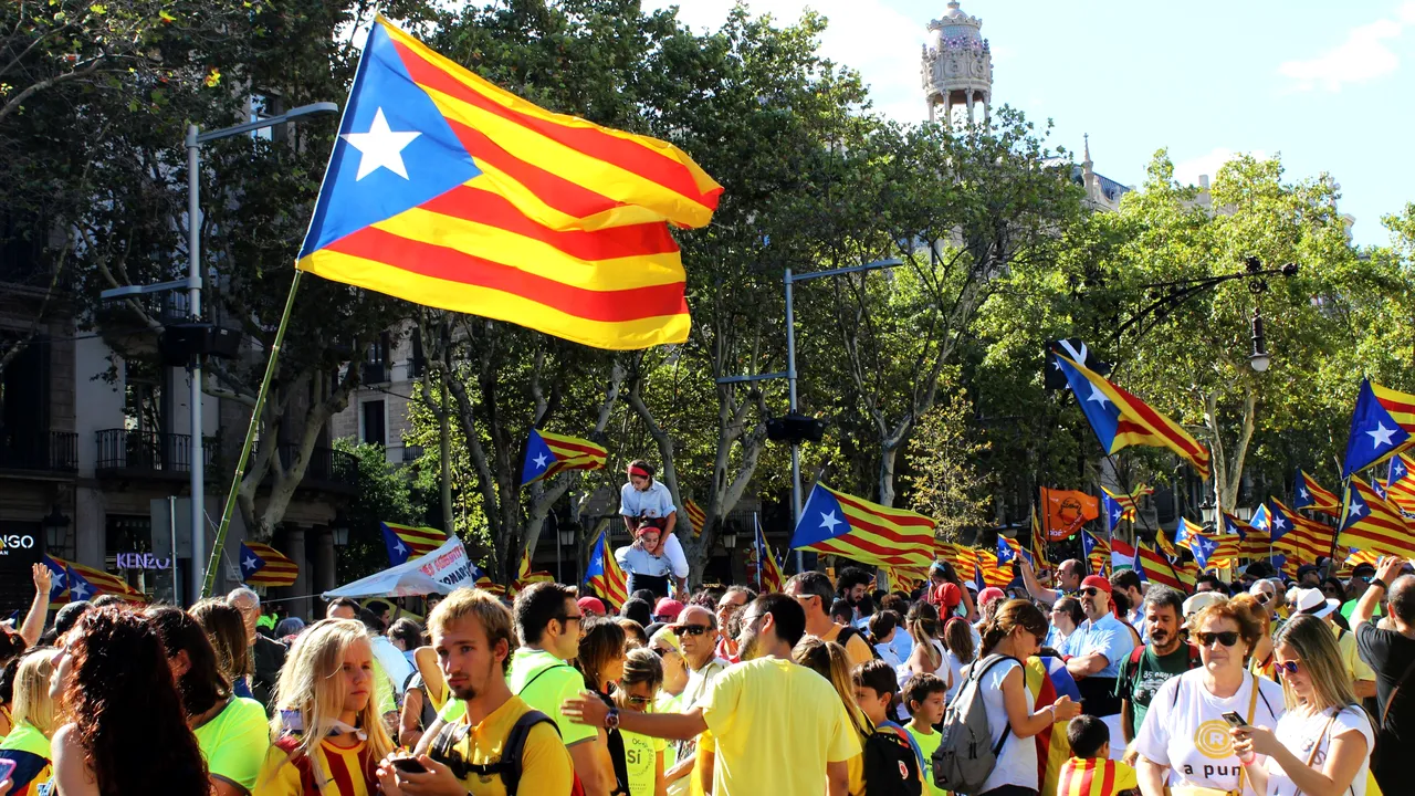 Liderul Cataloniei anunţă că regiunea va declara independenţa faţă de Spania în câteva zile