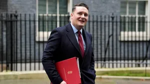 Criză politică în Marea Britanie. Ministrul Sănătății demisionează și pune sub semnul întrebării viitorul lui Keir Starmer