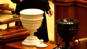 Votul la  moţiune, întrerupt temporar din cauza unei consiliere a lui Bănicioiu