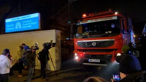 Alertă de incendiu la Institutul Marius Nasta, după degajări de fum la Unitatea mobilă ATI din curtea spitalului. Declaraţiile lui Voiculescu despre incident