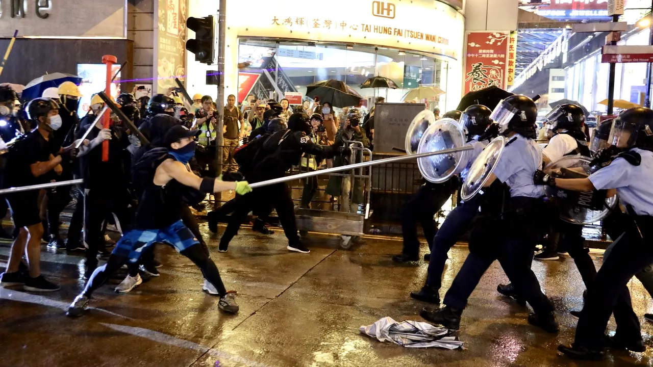 China spune că protestatarii din Hong Kong sunt un 
