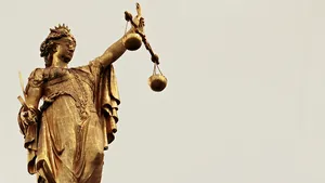 Curtea de Justiţie a Uniunii Europene: Legea privind Curtea Supremă din Polonia încalcă legislaţia europeană