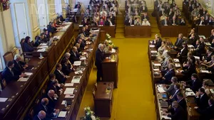 Deputaţii cehi se reunesc pentru a vota dizolvarea Camerei inferioare a Parlamentului
