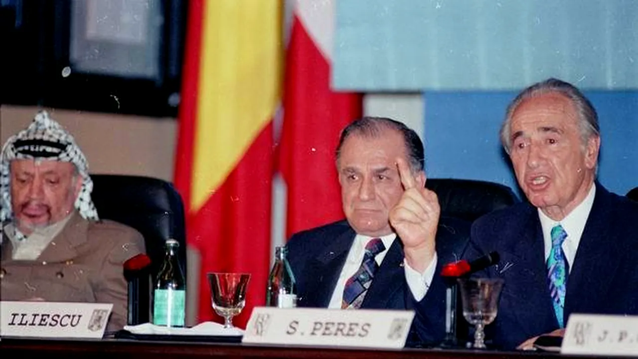 Joi, 21 aprilie 1994 / 20:32:00 - Întîlnire Peres - Arafat la Bucureşti, în timpul Forumului Crans Montana