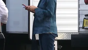 Cum arată Sandra Bullock însărcinată - FOTO