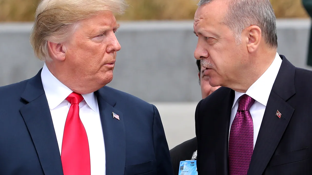 Erdogan îl invită pe Trump să viziteze Turcia în vederea restabilirii relaţiilor dintre ţări