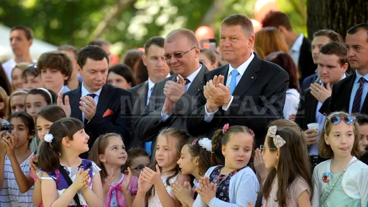 REPORTAJ: Garden Party la Cotroceni de Ziua Copilului cu muzică, baloane, fotografii şi autografe - FOTO