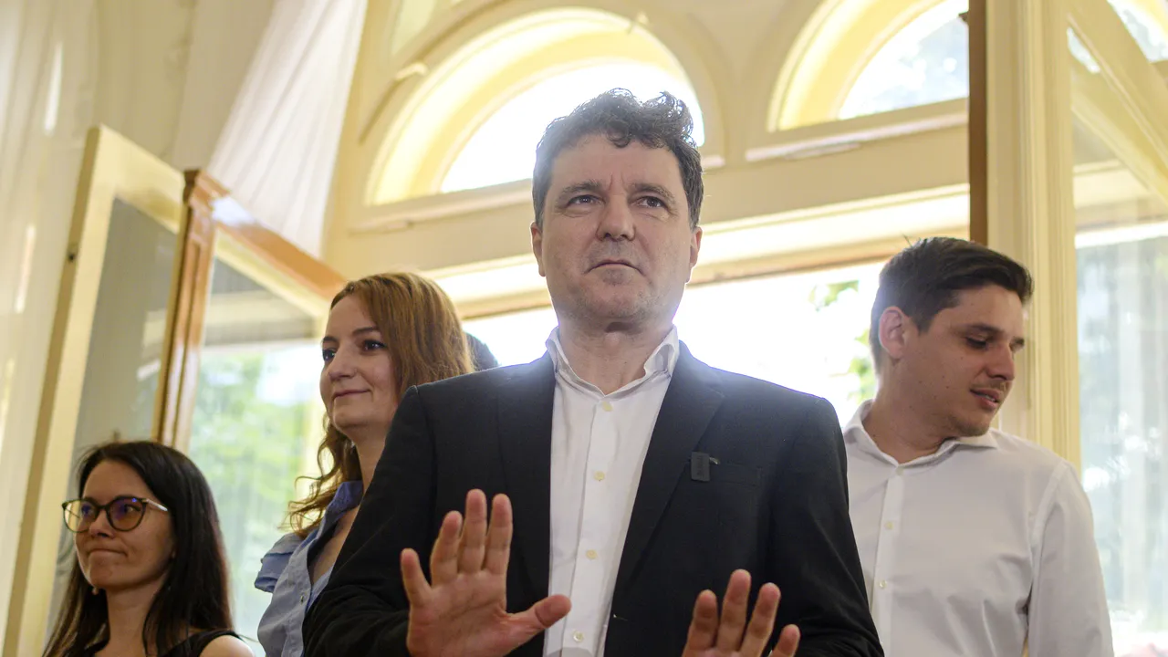 Nicuşor Dan: Piedone şi gaşca au votat fără să clipească pentru construcţia a cinci imobile de 35 de etaje