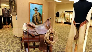 Peste 700 de obiecte care i-au aparţinut lui John Wayne, scoase la licitaţie - FOTO