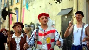 Peste zece mii de vizitatori în prima zi a Festivalului Sighişoara Medievală