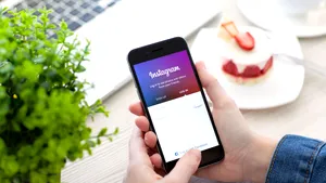 Instagram va arăta statusul de activitate pentru prietenii la care am dat follow, după modelul Facebook Messenger