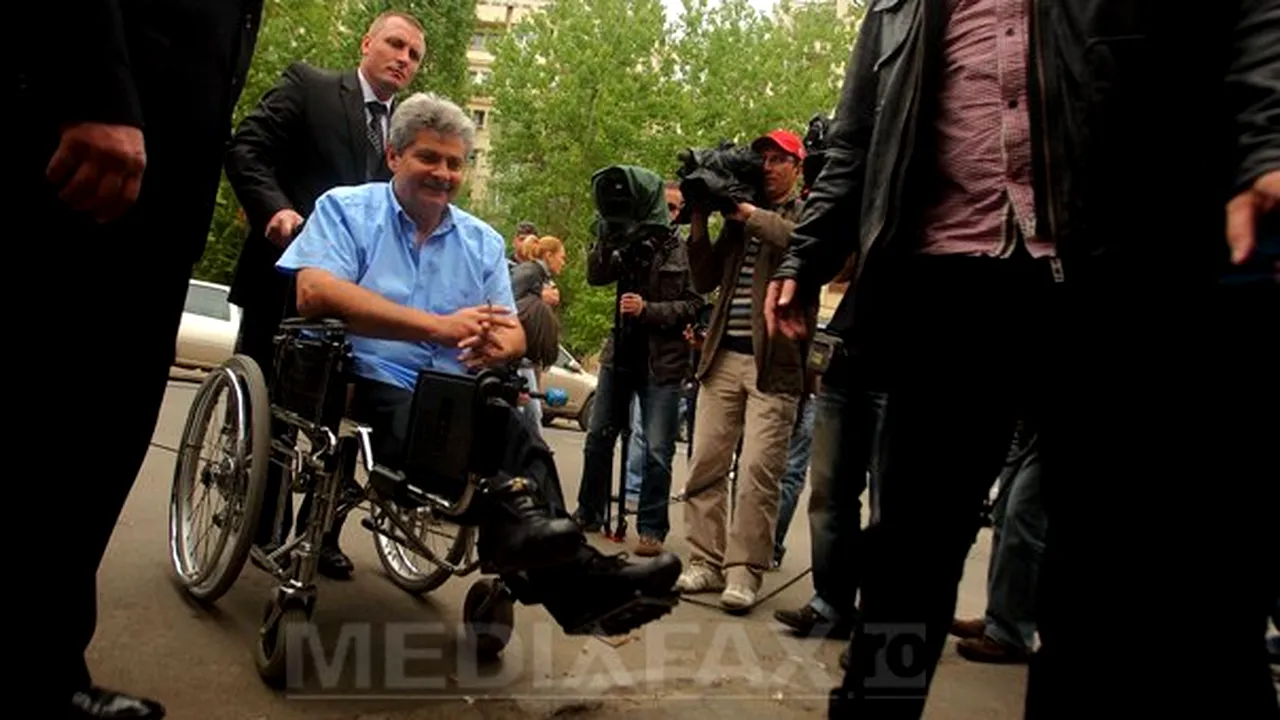 Sorin Ovidiu Vîntu a plecat de la Tribunalul Bucureşti, după ce a expirat ordonanţa. Liviu Luca a rămas la instanţă