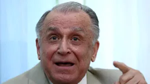 Iliescu: Dacă Geoană ar gândi ca eu să plec din PSD ar greşi profund