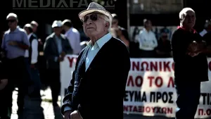 Mii de pensionari greci au manifestat la Atena împotriva tăierii pensiilor