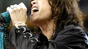 Steven Tyler dă în judecată mai mulţi bloggeri (Galerie Video)